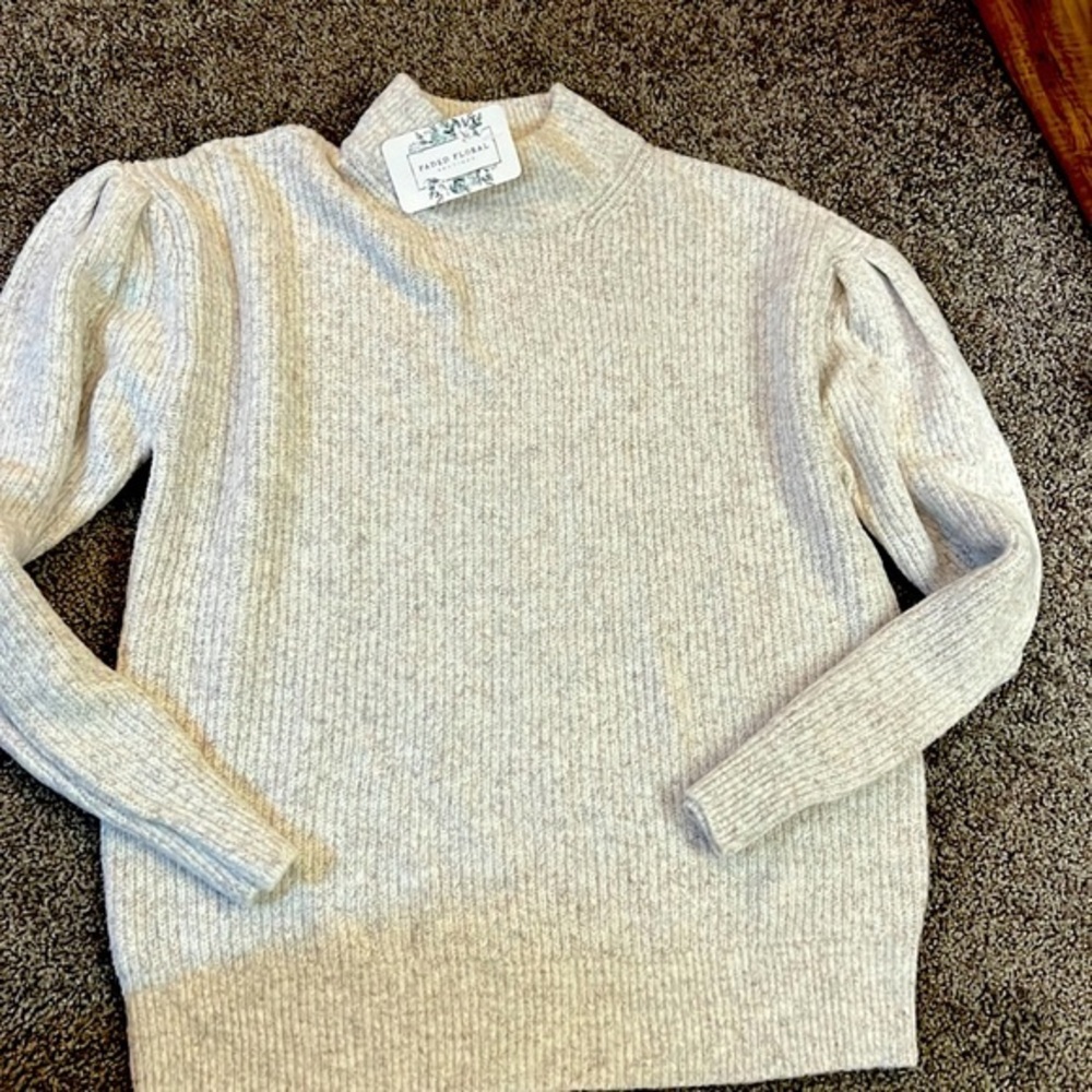 Faded floral boutique sweater soft new size L grey